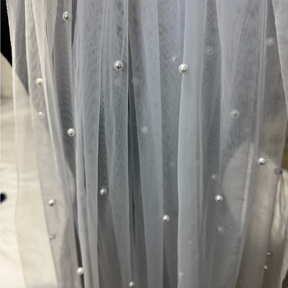 Waltz Length Pearl Beaded Tulle Veil with Comb – 59” (150cm) - Picture 7 of 8